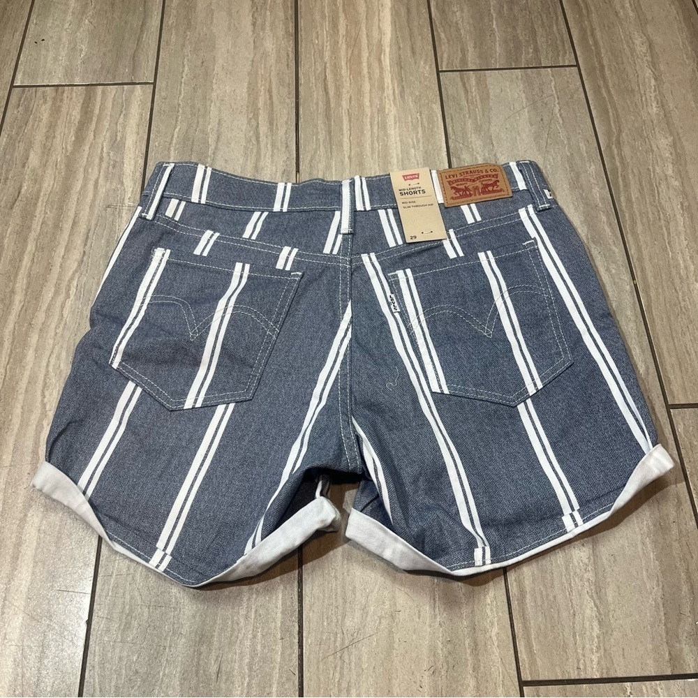 Levis Shorts Womens 29 Mid-length Shorts Mid-Rise Slim Striped NWT - Picture 3 of 5